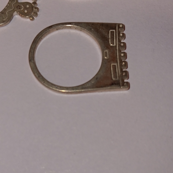 8.8g Sterling Silver Set of Stacking Rings Castle Happy Sad People RARE Size 8 - Picture 4 of 6